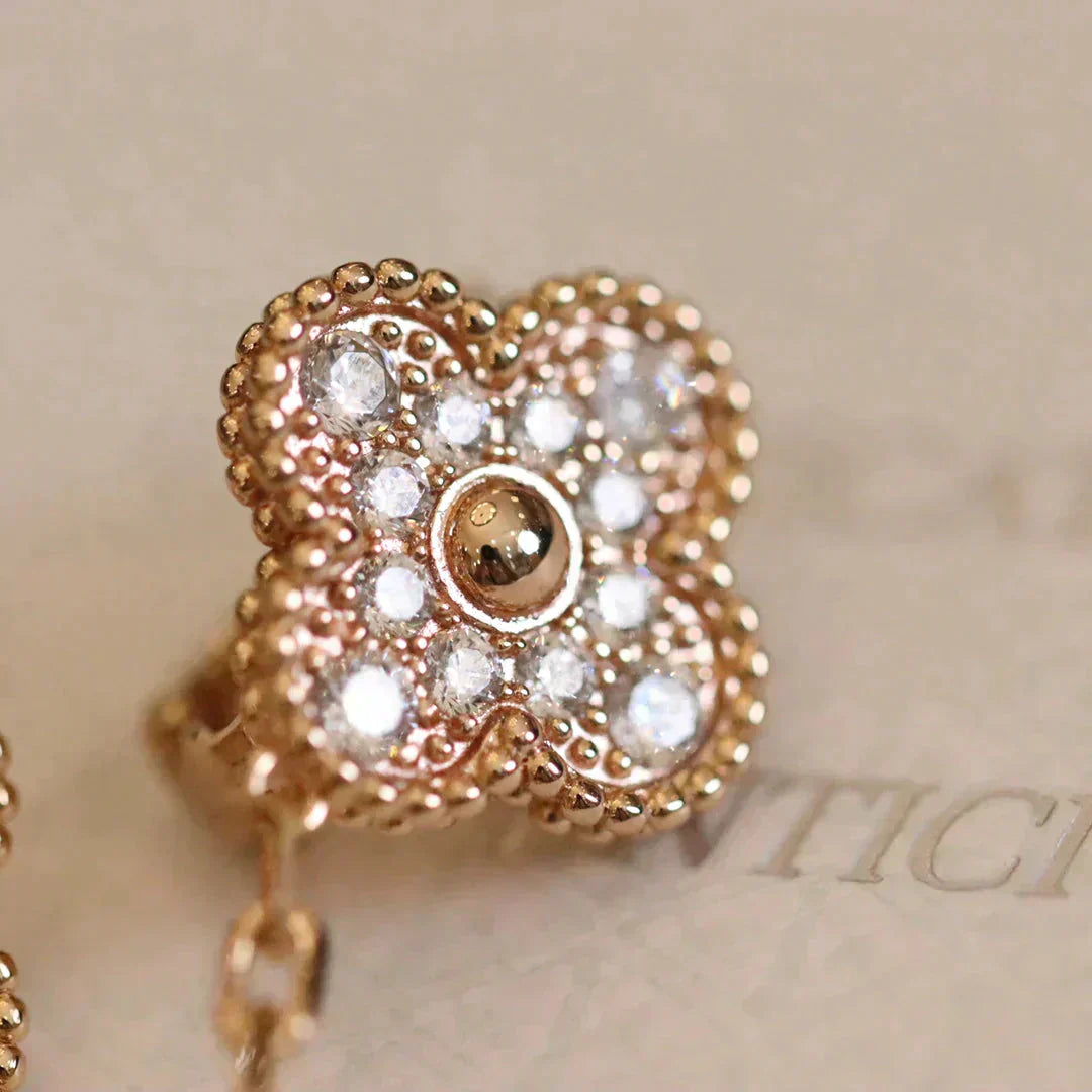 [Love More]CLOVER MEDIUM 1 MOTIFS FUll DIAMOND EARRINGS