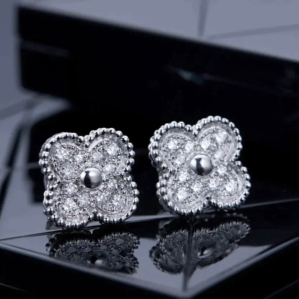 [Love More]CLOVER 1 MOTIFS DIAMOND STUD EARRINGS SILVER