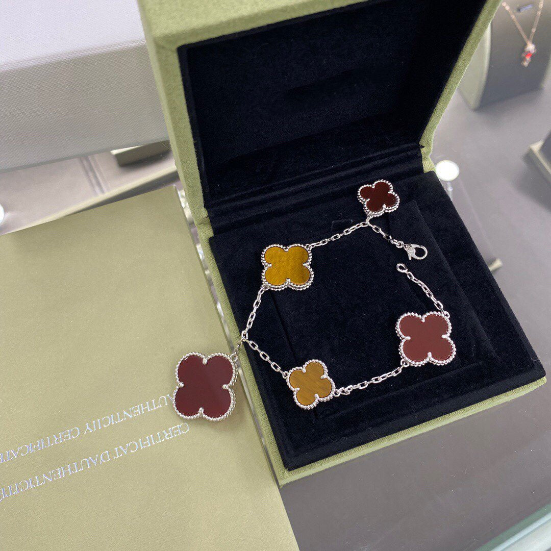[Love More]CLOVER 5 MOTIFS SIVLER CARNELIAN TIGER EYE BRACELET