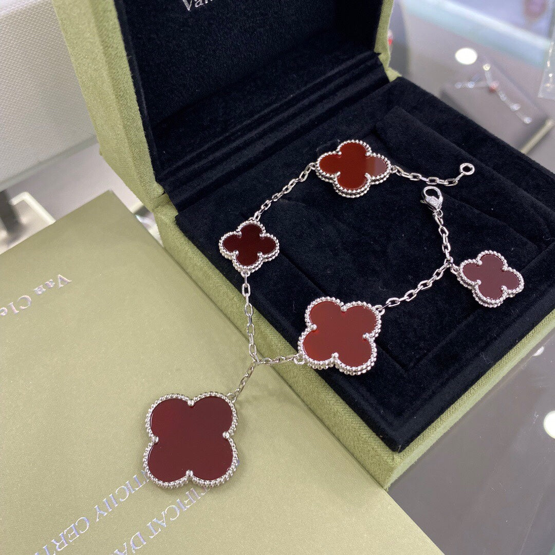 [Love More]CLOVER 5 MOTIFS SIVLER CARNELIAN BRACELET