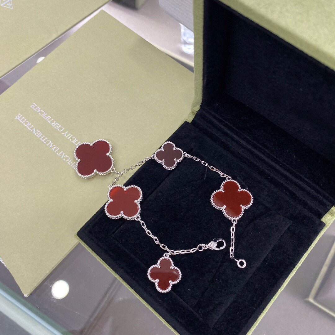 [Love More]CLOVER 5 MOTIFS SIVLER CARNELIAN BRACELET