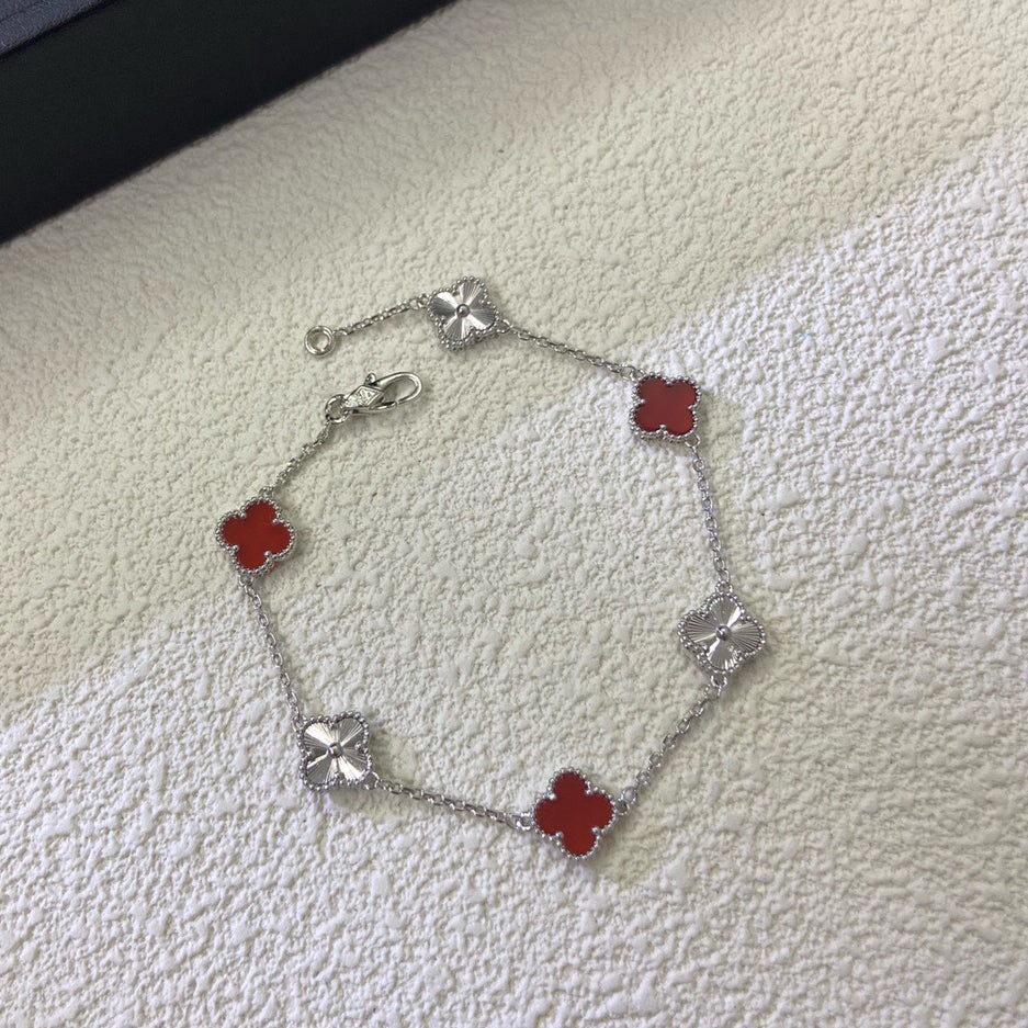 [Love More]CLOVER 6 MOTIF RED AGATE LASER BRACELET
