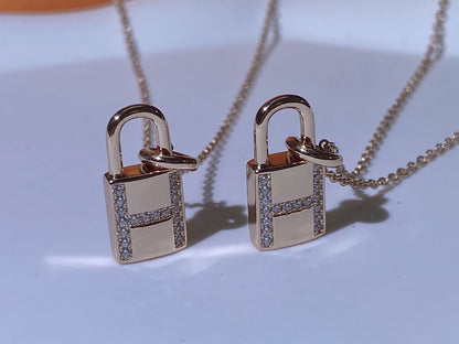 [Love More]HM ADVANCED NICHE LOCK HEAD NECKLACE DIAMONDS