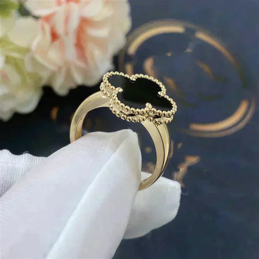 [Love More]CLOVER ONYX RING